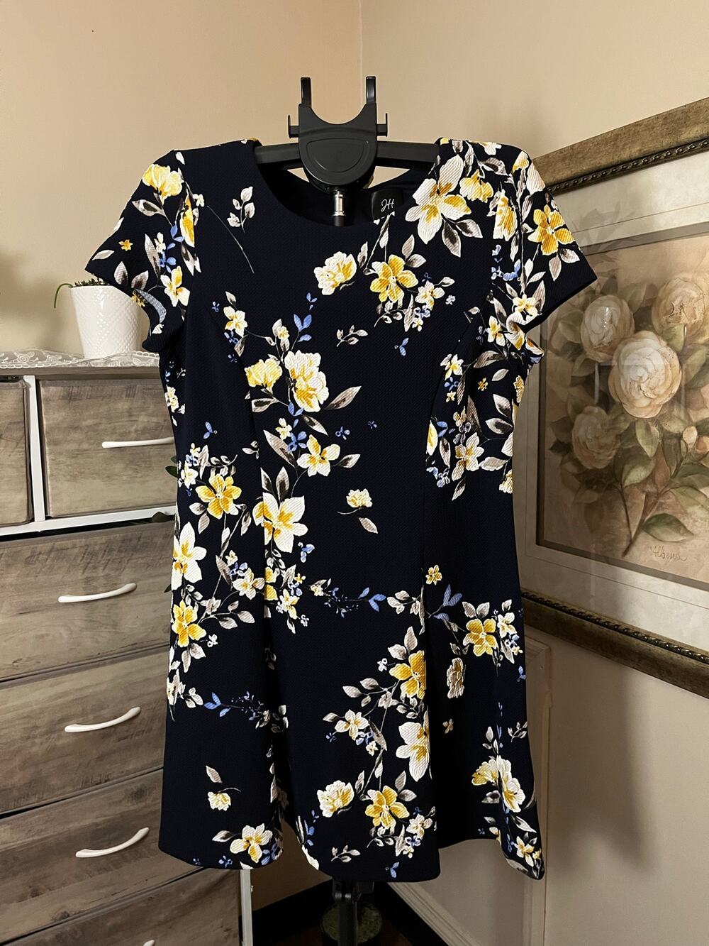 JH Women’s 16P Navy Floral Fit & Flare Dress Yellow Blue Short Sleeve Petite
